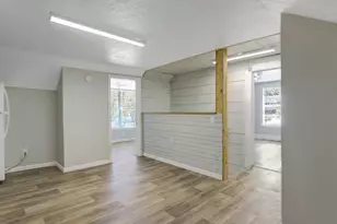 313 N Beauregard St, Alvin, TX 77511 - Photo 9