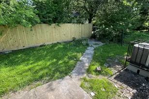 3211 Retta St, Houston, TX 77026 - Photo 11