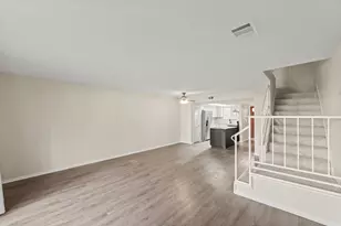 5005 Georgi Ln, Houston, TX 77092 - Photo 17