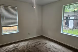 302 Grayless St, Richmond, TX 77406 - Photo 3