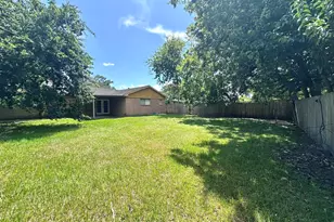 5830 Effingham Dr, Houston, TX 77035 - Photo 15