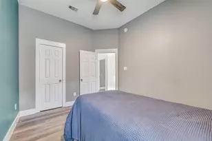 994 Jefferson St, Alvin, TX 77511 - Photo 23
