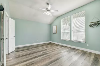 994 Jefferson Street, Alvin, TX 77511 - Photo 13