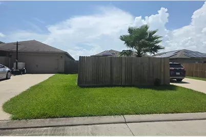 2622 Watersail Drive, Texas City, TX 77568 - Photo 5