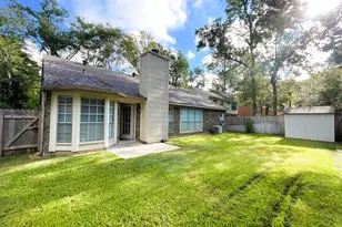 107 S Village Knoll Cir, The Woodlands, TX 77381 - Photo 29