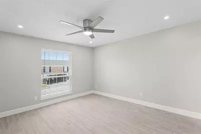 2121 Fountain View Drive #4, Houston, TX 77057 - Photo 11