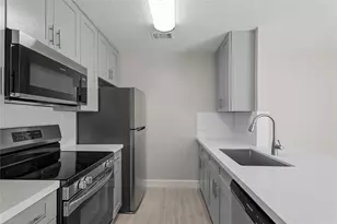 2121 Fountain View Dr, Houston, TX 77057 - Photo 9