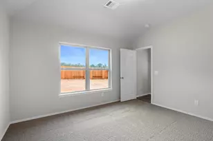 10703 Lavender Cotton Ln, Houston, TX 77016 - Photo 9