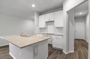 10703 Lavender Cotton Ln, Houston, TX 77016 - Photo 7