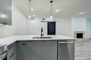 2100 Tanglewilde, Houston, TX 77063 - Photo 19