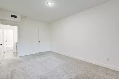 2100 Tanglewilde #697, Houston, TX 77063 - Photo 23