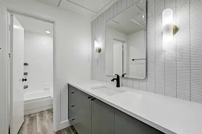 2100 Tanglewilde #697, Houston, TX 77063 - Photo 21