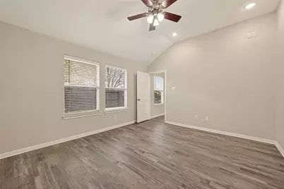 8202 Kingsbridge Meadow Drive, Houston, TX 77083 - Photo 15