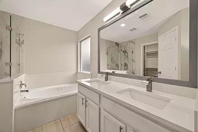 8202 Kingsbridge Meadow Drive, Houston, TX 77083 - Photo 19