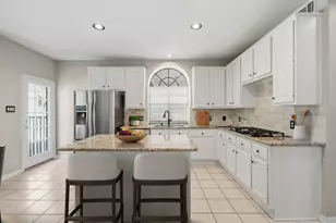 16 Fosters Ct, Sugar Land, TX 77479 - Photo 9
