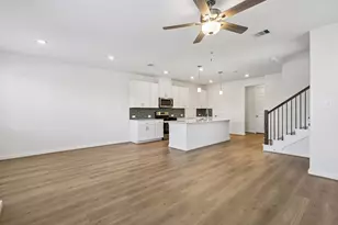 6324 Sapphire Ocean Dr, Houston, TX 77092 - Photo 5