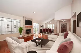 7918 Chancel Dr, Houston, TX 77071 - Photo 3