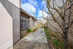 7918 Chancel Dr, Houston, TX 77071 - Photo 23