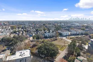 1811 W 14th 1/2 St, Houston, TX 77008 - Photo 23