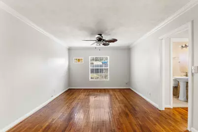 1811 W 14th 1/2 Street, Houston, TX 77008 - Photo 5