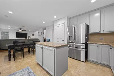 42 W Gaslight Place, The Woodlands, TX 77382 - Photo 19