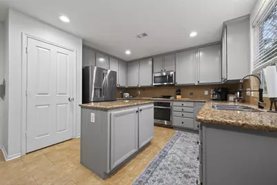 42 W Gaslight Place, The Woodlands, TX 77382 - Photo 17