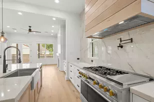 1524 Nicholson St, Houston, TX 77008 - Photo 5