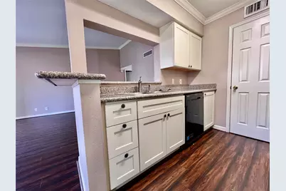 700 Thicket Lane #804, Houston, TX 77079 - Photo 5