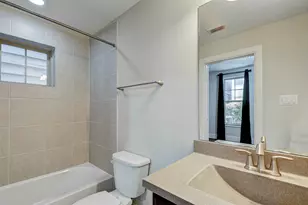 720 N Shepherd Dr, Houston, TX 77007 - Photo 25
