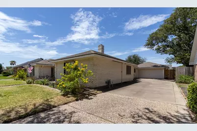 5 Colony Park Circle, Galveston, TX 77551 - Photo 3