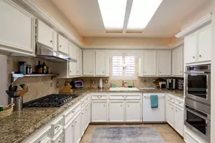 5 Colony Park Cir, Galveston, TX 77551 - Photo 9