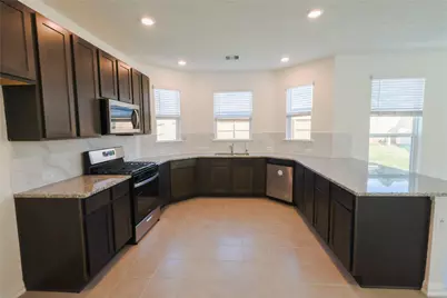 9422 Castillo Court, Magnolia, TX 77354 - Photo 11