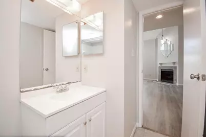 10855 Meadowglen Lane #721, Houston, TX 77042 - Photo 11
