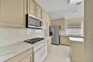 15427 Truslow Point Ln, Sugar Land, TX 77478 - Photo 9