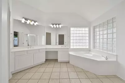 15427 Truslow Point Lane, Sugar Land, TX 77478 - Photo 19