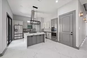 2319 Tuam St, Houston, TX 77004 - Photo 7