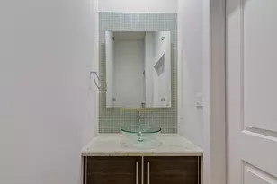 113 Tuam St, Houston, TX 77006 - Photo 13
