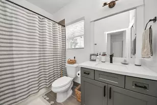1066 Mansfield St, Houston, TX 77091 - Photo 31