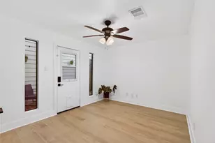 2716 Bagby St, Houston, TX 77006 - Photo 19