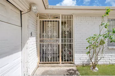 12326 South Drive, Houston, TX 77099 - Photo 5