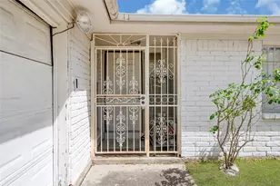 12326 South Dr, Houston, TX 77099 - Photo 5