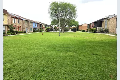 1076 Willow Oaks Circle, Pasadena, TX 77506 - Photo 31