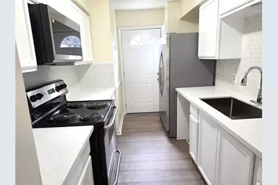 1076 Willow Oaks Circle, Pasadena, TX 77506 - Photo 3