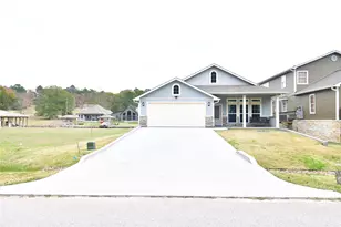 100 Wildwood Lake Dr N, Huntsville, TX 77340 - Photo 1