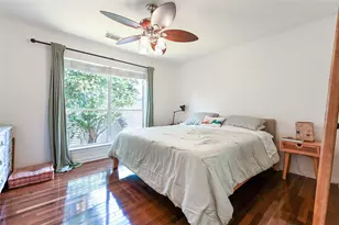 1004 Ruthven St, Houston, TX 77019 - Photo 9