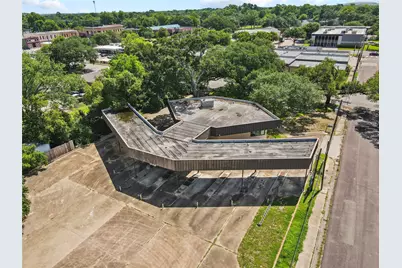 218 W Blum Street, Alvin, TX 77511 - Photo 29