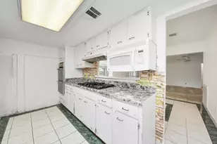 3827 Addicks Clodine Rd, Houston, TX 77082 - Photo 9