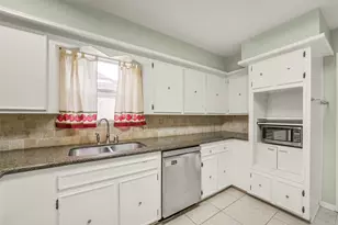 8343 Waynemer Way, Houston, TX 77040 - Photo 13