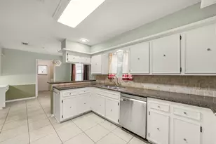 8343 Waynemer Way, Houston, TX 77040 - Photo 11