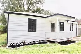 5122 Higgins St, Houston, TX 77033 - Photo 1
